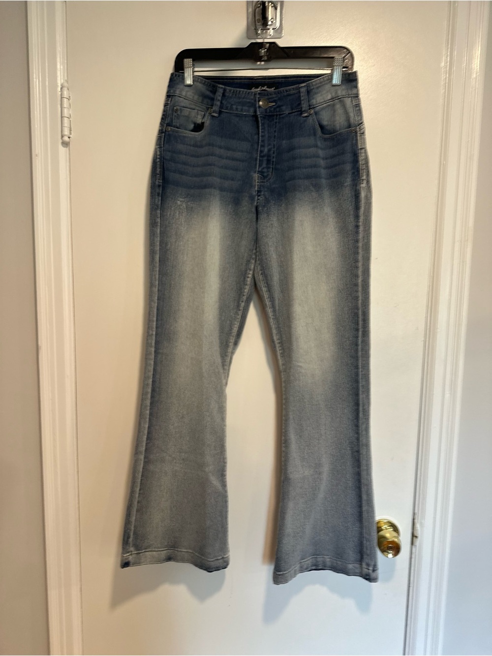 EUC Derek Heart bootcut Flare Sz:9 Y2k Style ombré stretch Light Wash Wide Hem